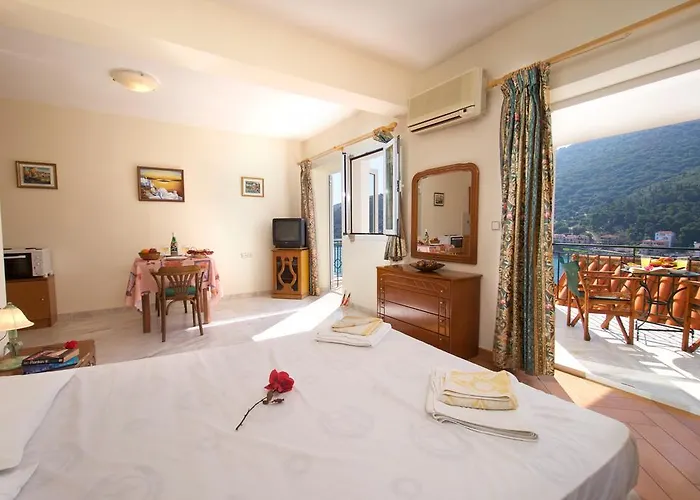 Boulevard Aetos アパート