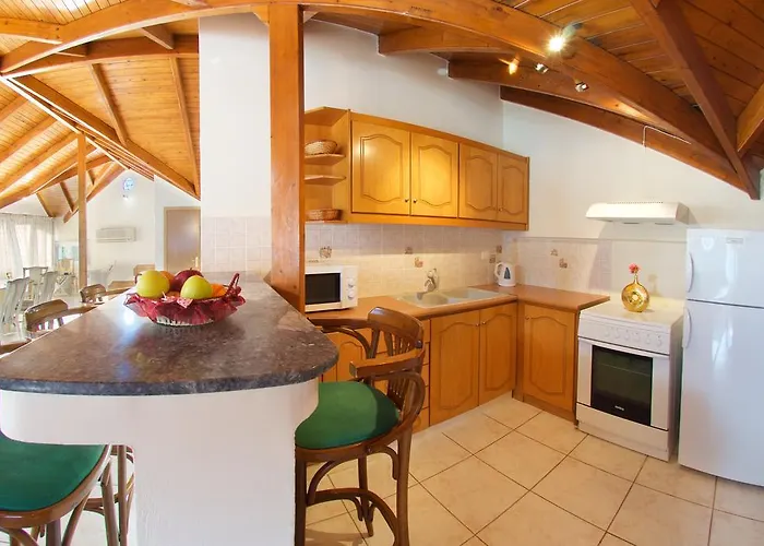 アパート Boulevard Aetos Agia Efimia